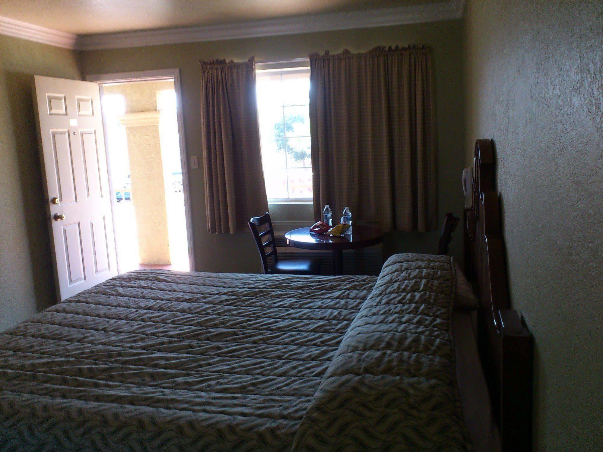 Santa Ana Travel Inn Kültér fotó